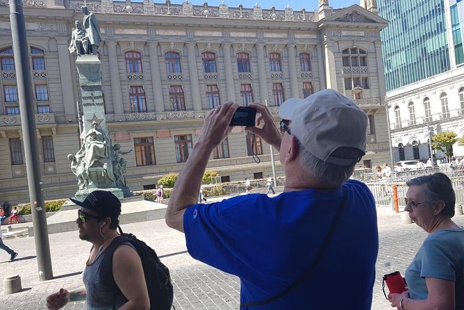 Pre or Post San Antonio Cruise with Santiago City Tour and optional Vineyard - The historic hills: Santa Lucía, Cerro San Cristóbal, and Parque Metropolitano