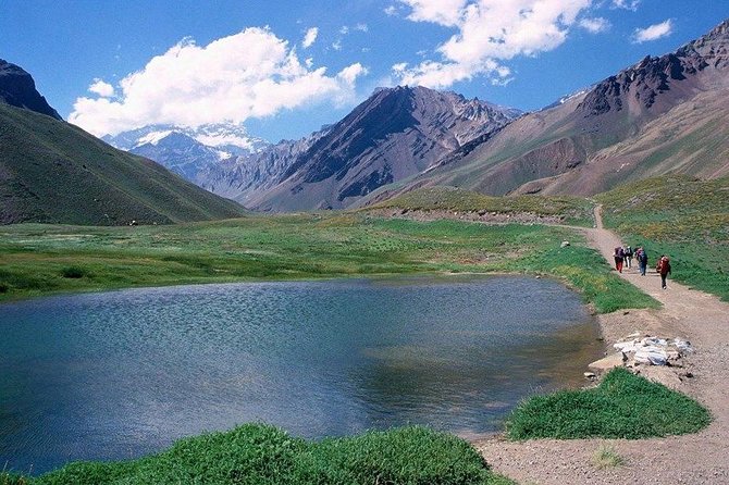 Private Day Trip to Aconcagua Park Argentina and Inca's Lagoon from Santiago - Why this Aconcagua and Inca Lagoon day trip feels like a real Andean circuit