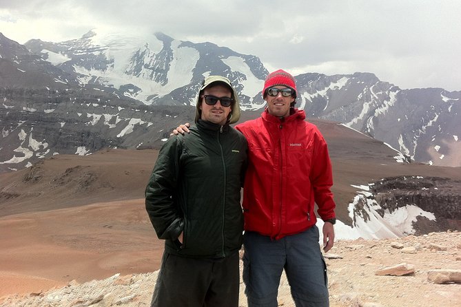 Private full day hike to Pintor hill from Santiago - reaches 4.180m in one day! - La Parva stop, ski resort break without killing momentum