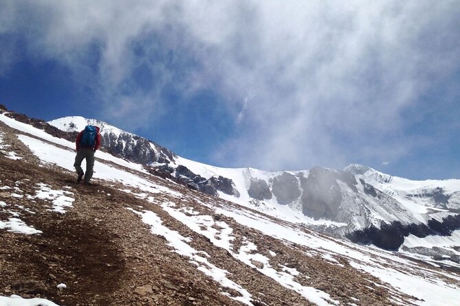 Private full day hike to Pintor hill from Santiago - reaches 4.180m in one day! - Snacks, a private vehicle, and why $205 can feel fair
