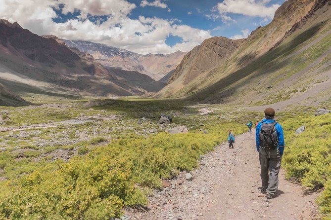 Private Full-Day Tour to Cajón del Maipo from Santiago - El Yeso Reservoir and Colina Hot Springs: easy add-ons that change the mood