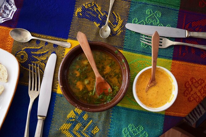 Private Market Tour and Traditional Chilean Cooking Class in a Local Home - Getting to the meeting point, and why there is no hotel pickup