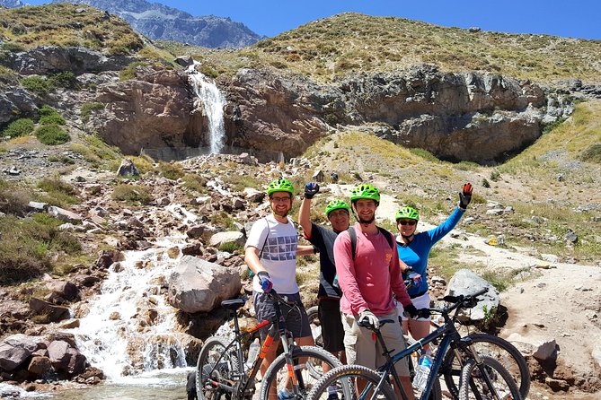 Private Mountain Bike Tour to El Yeso Reservoir and Maipo Valley - Arriving at El Yeso Reservoir: Altitude, Views, and the Picnic Reset