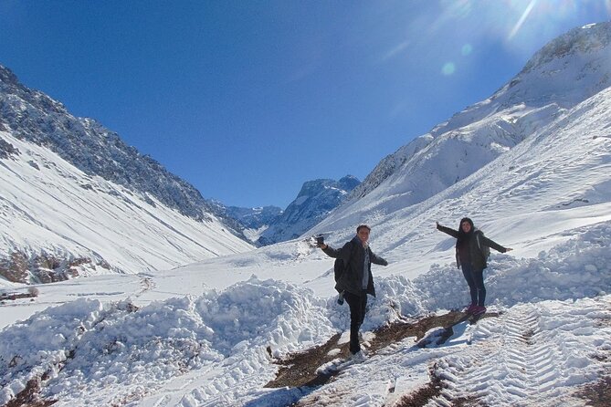 Private Santiago, Visit Hot Springs and Picnic in Cajon del Maipo - Camino al Volcan Chocolate House Stop for Ice Cream and Coffee
