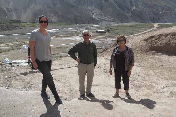 Private Tour: Andes Mountains with Wine Tasting from Santiago - Weather and mountain dressing: the simple way to stay comfortable