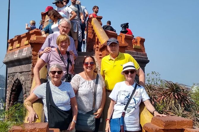PRIVATE TOUR: Pre or Post Cruise San Antonio Port with Santiago Tour and Winery - Free stops that still feel like a win: cathedral, plazas, and historic offices