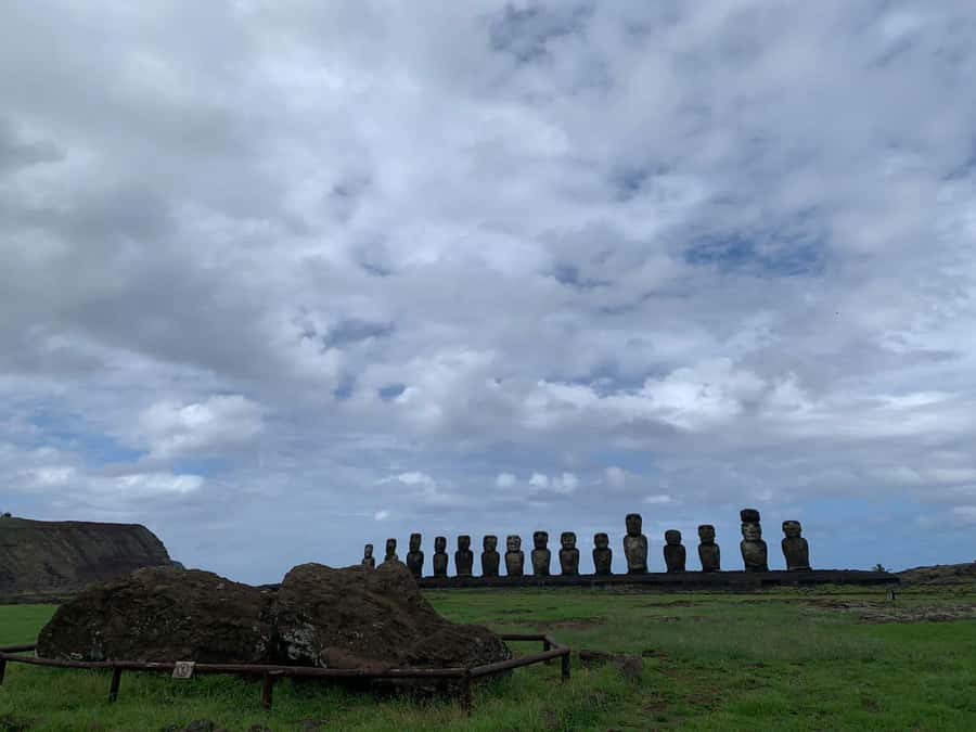 Private tour: where the history of the Moai was born - The morning start: Vaihu and the moai you find lying down
