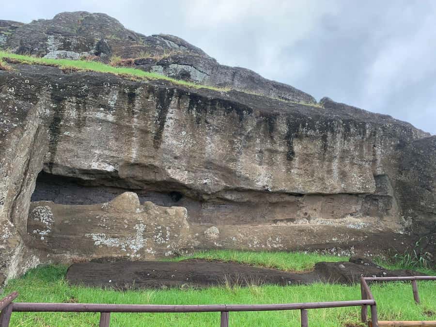 Private tour: where the history of the Moai was born - Tongariki: the standing row facing the sunrise