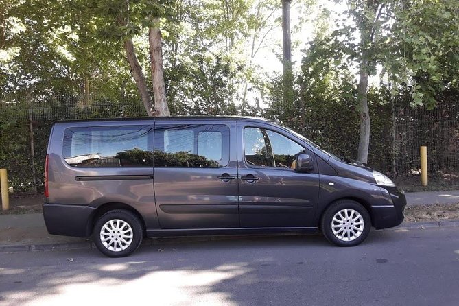 Private Transfer from Santiago Airport to Santiago - The Driver Experience: Communication and Calm