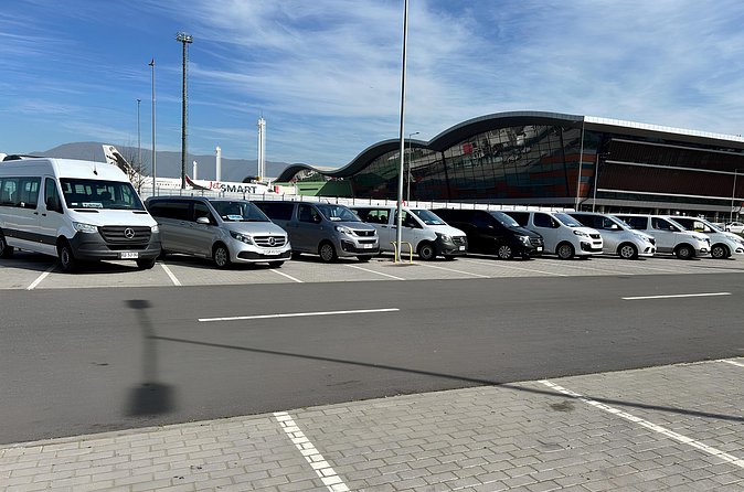 Private transfer to or from Santiago SCL Airport - The price makes sense when you split it across up to 6