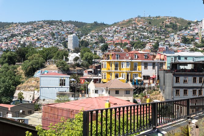 Private Valparaíso Day Tour with Wine or Coast Option - Funicular Rides and Panoramic Hills: What You’ll Actually Do