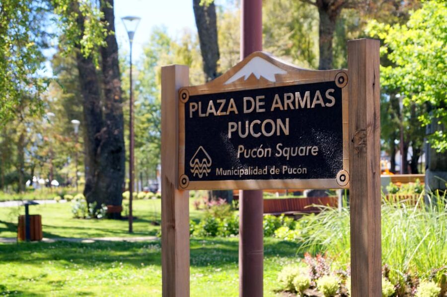 Pucón and Villarrica: Guided Tour with Hotel Pickup - City center walking, the craft market, and Mirador Canela for those “I get it now” views