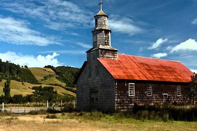Puerto Montt: Full day Chiloe Island visiting Penguins in Puñihuil - Fort San Antonio and Ancud’s Plaza de Armas: history and local rhythm