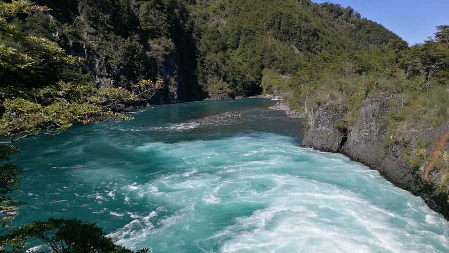 Puerto Montt: Osorno Volcano and Petrohué Falls Guided Tour - Key highlights worth planning for
