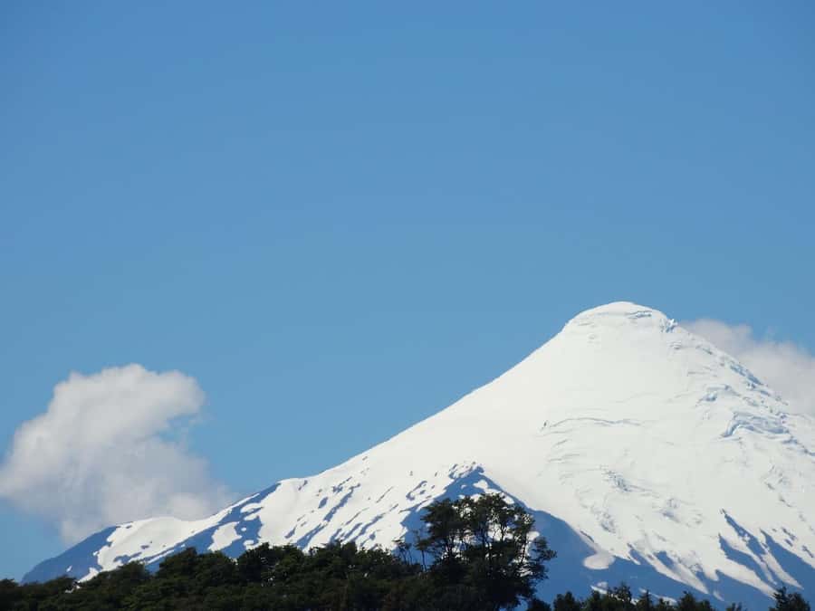 Puerto Montt: Osorno Volcano and Petrohué Falls Guided Tour - Lake Llanquihue to Osorno: why this route feels special