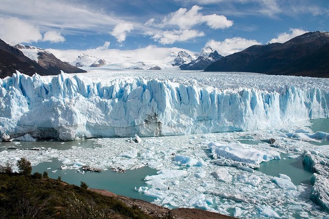 Puerto Natales: Full-Day Transport to Perito Moreno Glacier - Arriving at Perito Moreno: the park time you actually get