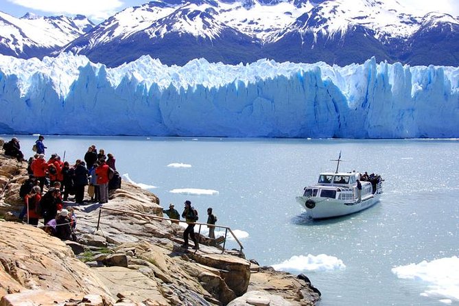 Puerto Natales: Full-Day Transport to Perito Moreno Glacier - Riding in comfort, plus one practical warning