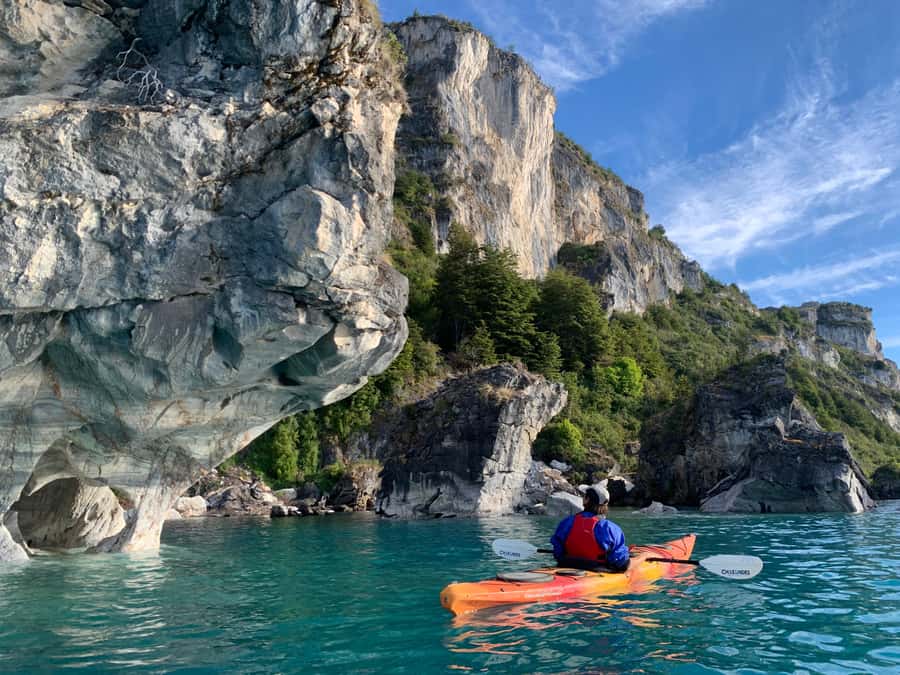 Puerto Rio Tranquilo: Kayak Tour to the Marmol Chapels - The kayak experience: paddling past Capilla de Marmol and marble caves