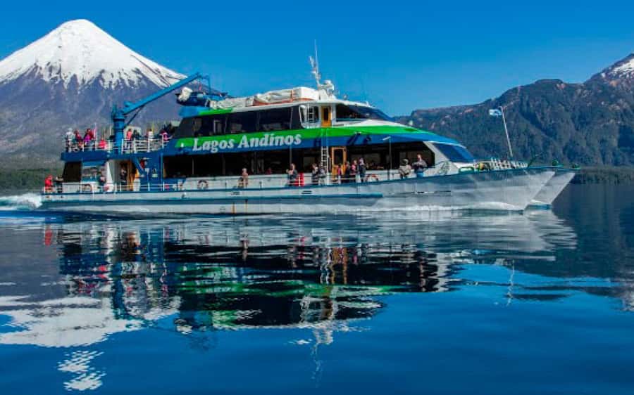 Puerto Varas: Peulla Day Trip - Bus Through Vicente Pérez Rosales National Park, Lakeside Towns, and River Mouth Views