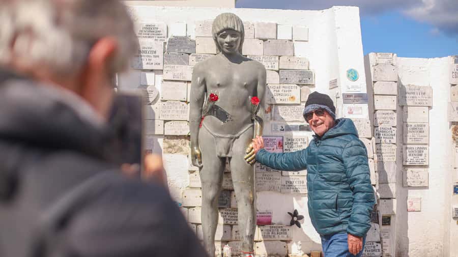 Punta Arenas: City Tour - Plaza de Armas: The Historic Center Primer