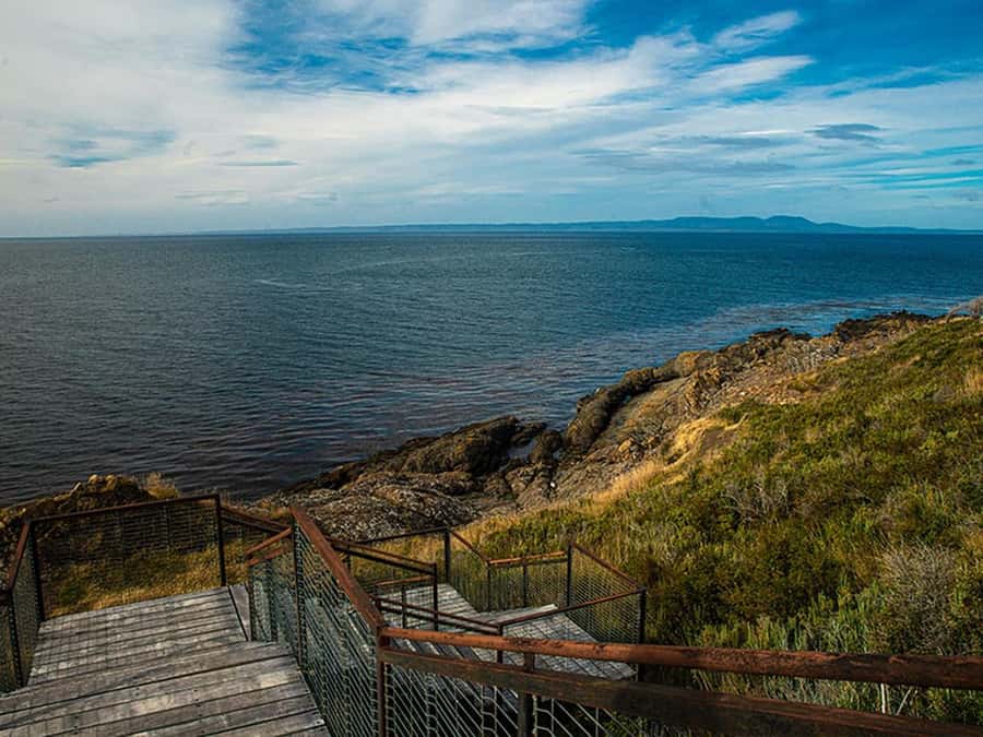 Punta Arenas: Fort Bulnes Historical Tour - Estrecho Park and the Visitor Center: Learn the Setting Before You Walk the Fort