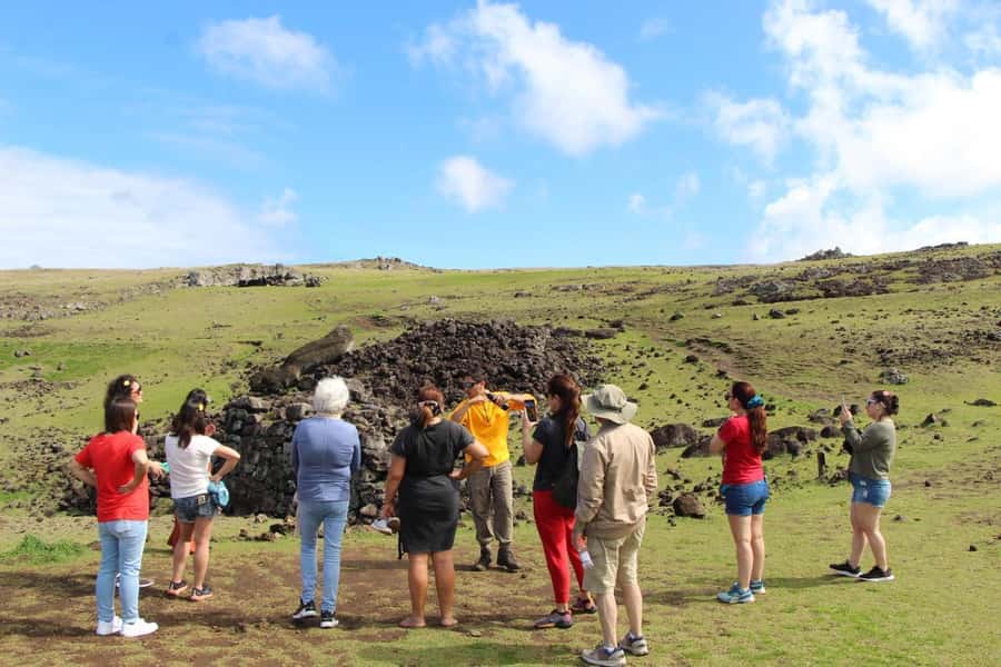 Rapa Nui: 3 Excursions with Hotel Transfers - Guides and language: why it can feel smooth on the ground