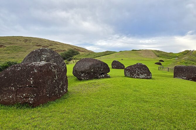 Sacred Horizons - 2 MUST VISIT full-day tours + lunch - Lunch on Rapa Nui: two included meals, and why it matters