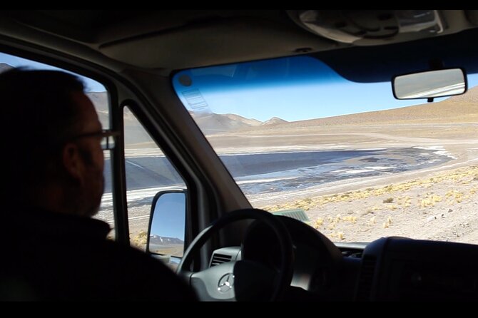 Salares Route and Exploration of the Caldera de la Pacana - Salar de Aguas Calientes and the Pacana caldera area: viewpoints that stack