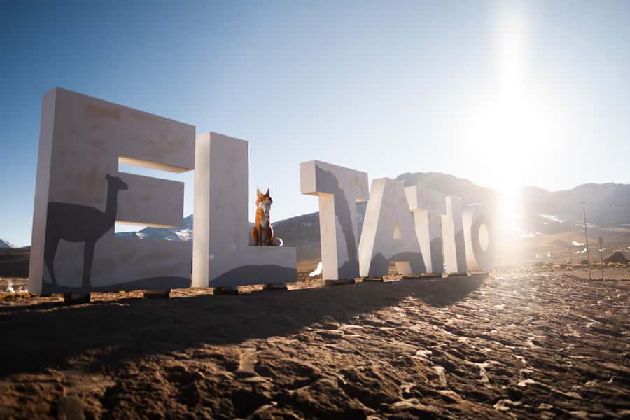 San Pedro de Atacama: 3-Day Activity Combo with 4 Tours - Valle de la Luna: lunar scenery, a short walk, and the fun snack moments