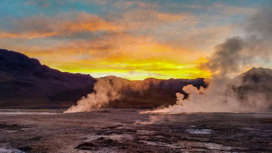 San Pedro de Atacama: El Tatio Geyser Field and Wetlands - Walking the field and staying comfortable in thin-air conditions