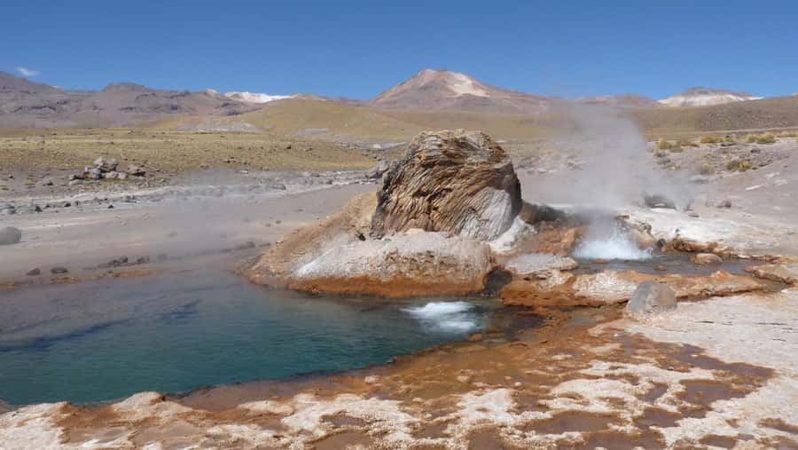San Pedro de Atacama: Tatio Geysers and Machuca Tour - Dawn at El Tatio, why that early timing matters