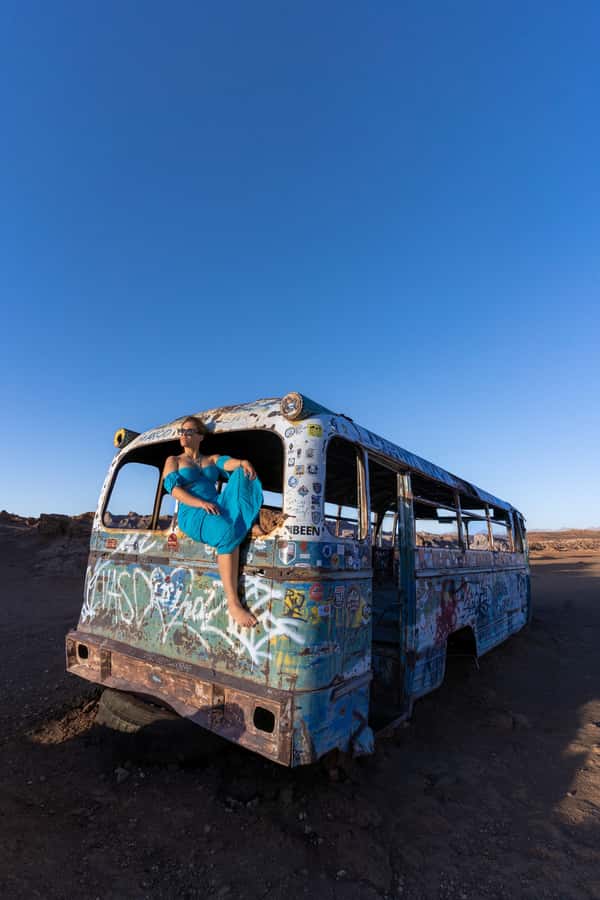 San Pedro de Atacama: Vallecito + Magic Bus - Salt mountains and mini treks: how white rock becomes dramatic