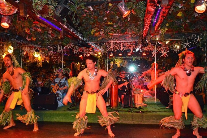 Santiago: Bali Hai Dinner & Show, Transport and Wine refill - A Romantic Santiago Night Built Around One Stage Show