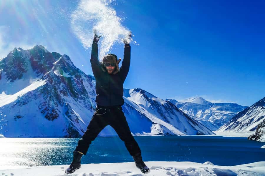 Santiago: Cajon del Maipo/Embalse del Yeso Tour with Picnic - The picnic by the lake: what you get and how to make it better