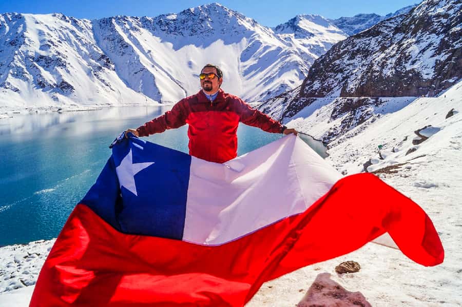 Santiago: Cajon del Maipo/Embalse del Yeso Tour with Picnic - From Santiago to San Jose de Maipo: the van ride that sets the tone