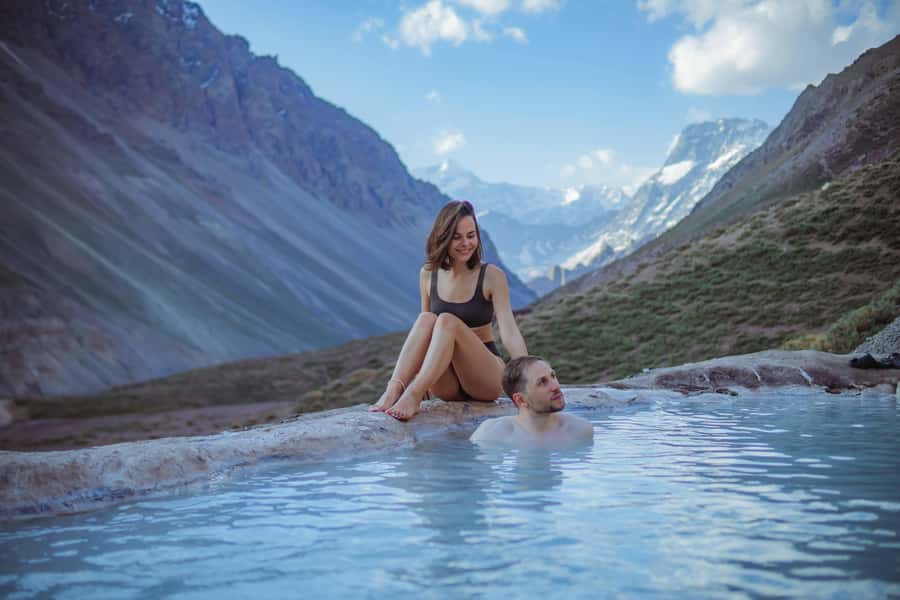 Santiago: Cajón del Maipo Hot Springs & Chilean Barbecue - San José de Maipo, Chocolate House Detour, and the Veil of the Bride Waterfall