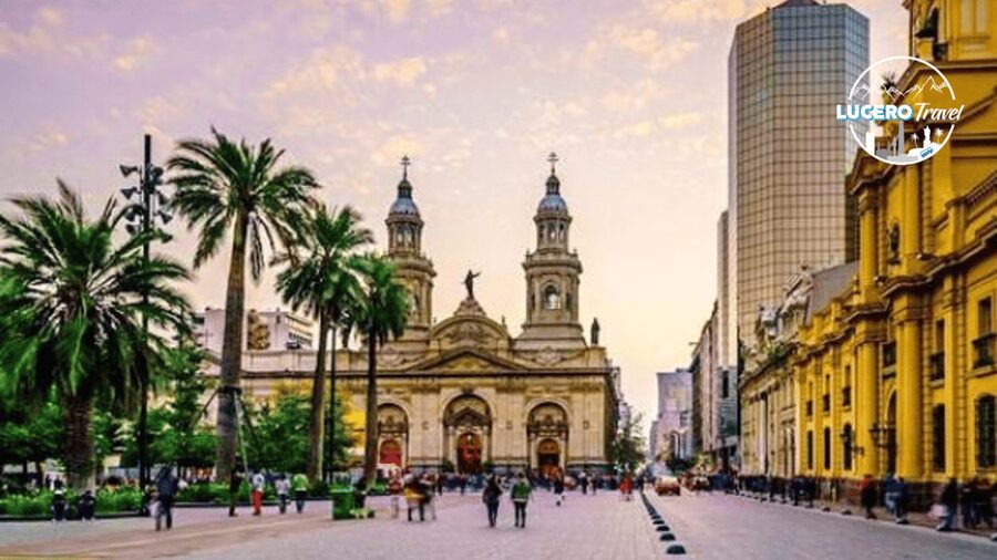 Santiago: City Highlights Walking Tour - Bicentenario Park: a pause with breathing room
