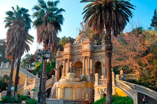 Santiago city tour - Palacio de la Moneda gardens: more than a quick photo stop