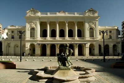 Santiago De Chile Highlights Walking Tour with a Guide