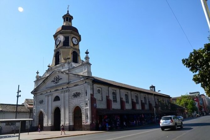 Santiago De Chile Highlights Walking Tour with a Guide - Centro Cultural Palacio de La Moneda, culture under a famous palace