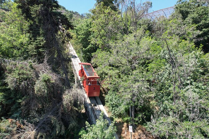 Santiago Experience Pass - Cable Car, Funicular & Hop-On Hop-Off - El Golf District and Museo Interactivo Mirador: an easy hit for families
