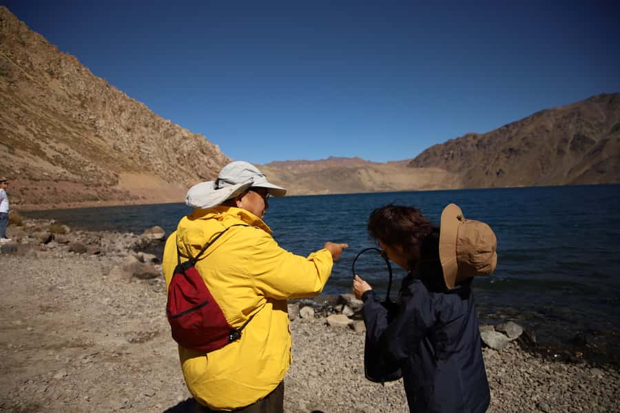 Santiago: Full day Embalse del Yeso, Casa de Chocolate, picnic & Hot Springs - Breakfast in San José de Maipo (not included, but worth planning)