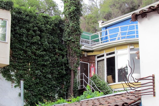 Santiago: Full-Day Neruda's Route Tour, include entraces to museums - How the Tour Keeps the Day Moving (And Why That Matters)