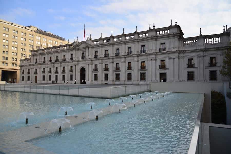 Santiago: Guided Full-Day Walking Tour with a Chilean Lunch - A Real Santiago Day Starts With Transit, Not a Checklist