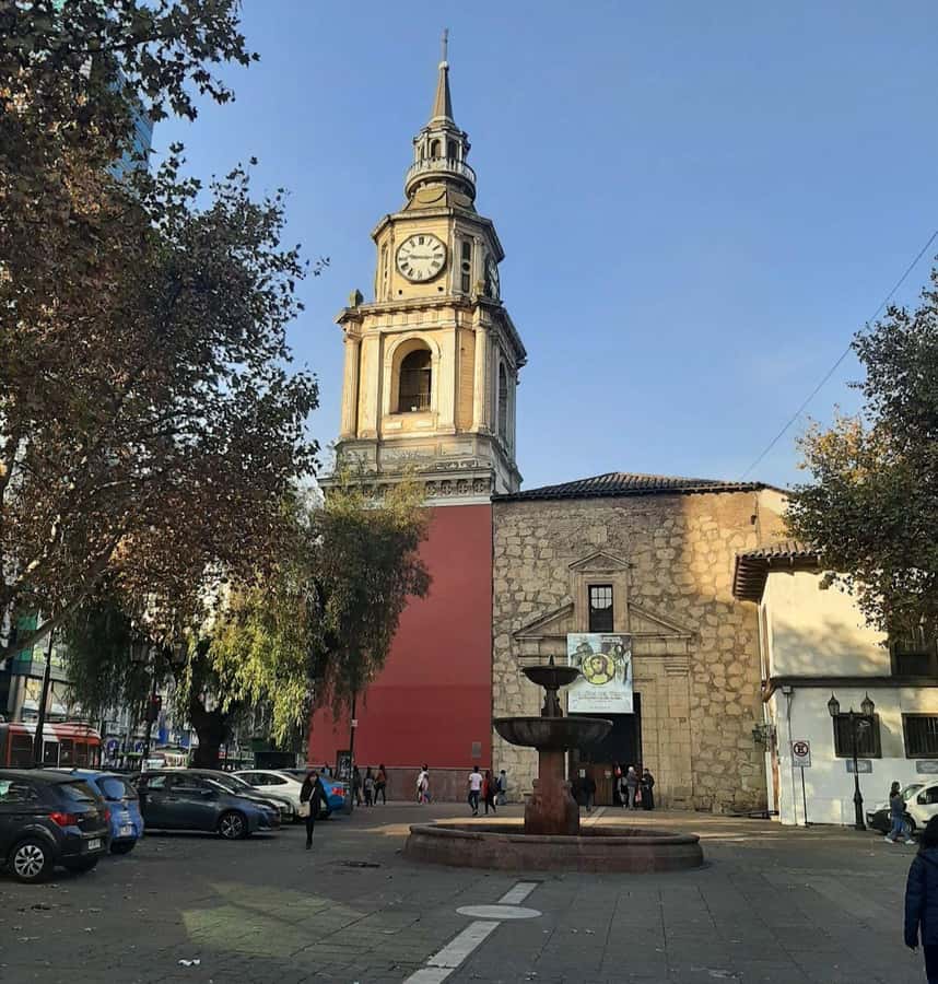 Santiago: Guided Walking Tour through the Historic Center - Cerro Santa Lucía: the tiled fountain that turns a viewpoint into a memory