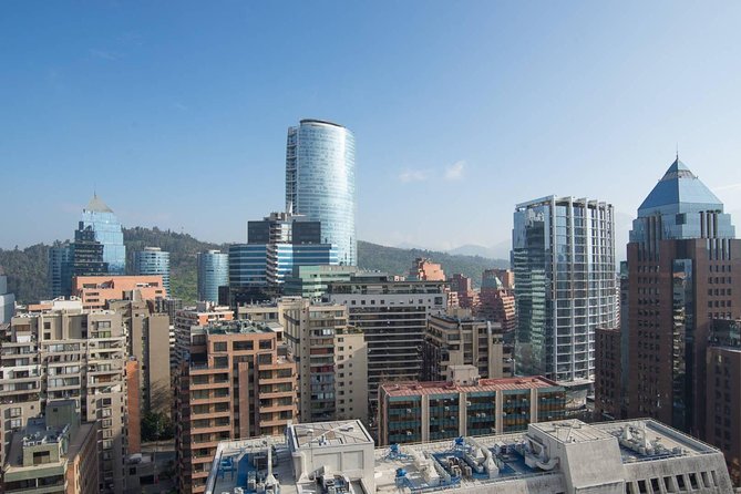 Santiago: Half Day tradicional city Tour - Plaza de Armas anchor points: Cathedral area and the independence-era palace