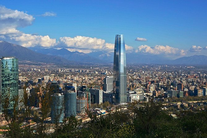 Santiago: Half Day tradicional city Tour - La Moneda: political Santiago, plus easy sightseeing