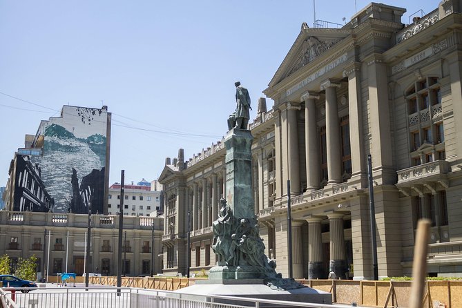 Santiago: Half Day tradicional city Tour - Price and logistics: good value when the timing lines up