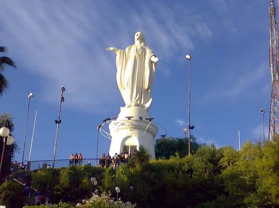 Santiago : Must-See Sites Walking Tour With A Guide - Bellas Artes neighborhood: art streets and museum energy