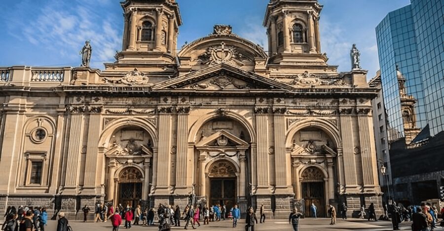 Santiago : Must-See Sites Walking Tour With A Guide - Santa Lucía Hill climb: short effort, big pay-off views